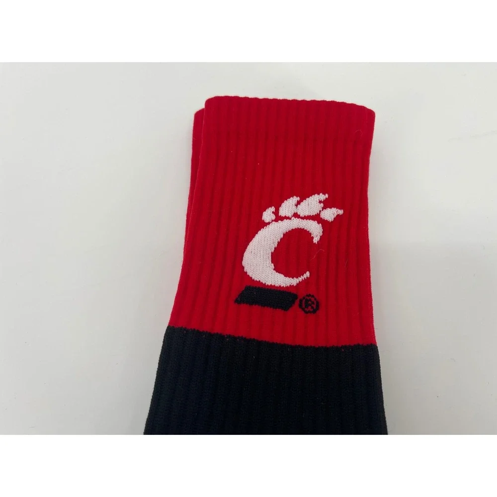 Cincinnati Bearcats Socks Large Red Excellent NCAA Athletic Crew
